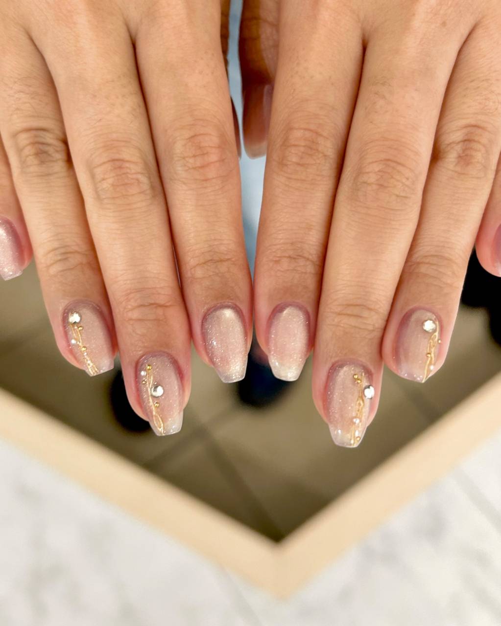 柏ネイル♡春パープルのマグネットネイル